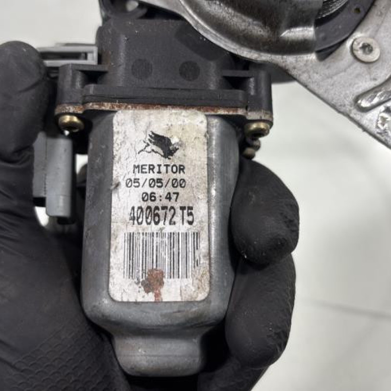 Leve vitre electrique avant droit CITROEN SAXO Photo n°6