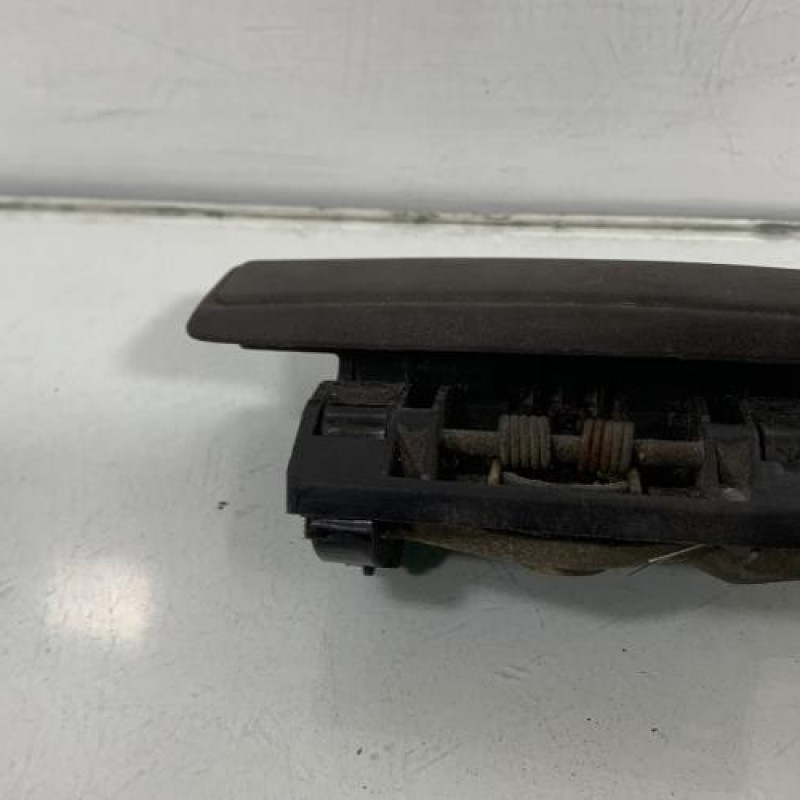 Poignee porte arriere droit PEUGEOT 205 Photo n°3