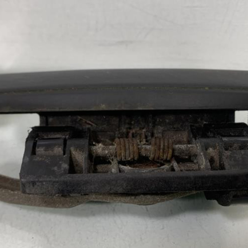 Poignee porte arriere gauche PEUGEOT 205 Photo n°3