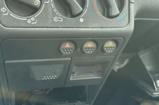 Arret de porte avant droit PEUGEOT 205