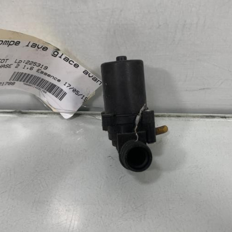 Pompe lave glace avant PEUGEOT 205 Photo n°1