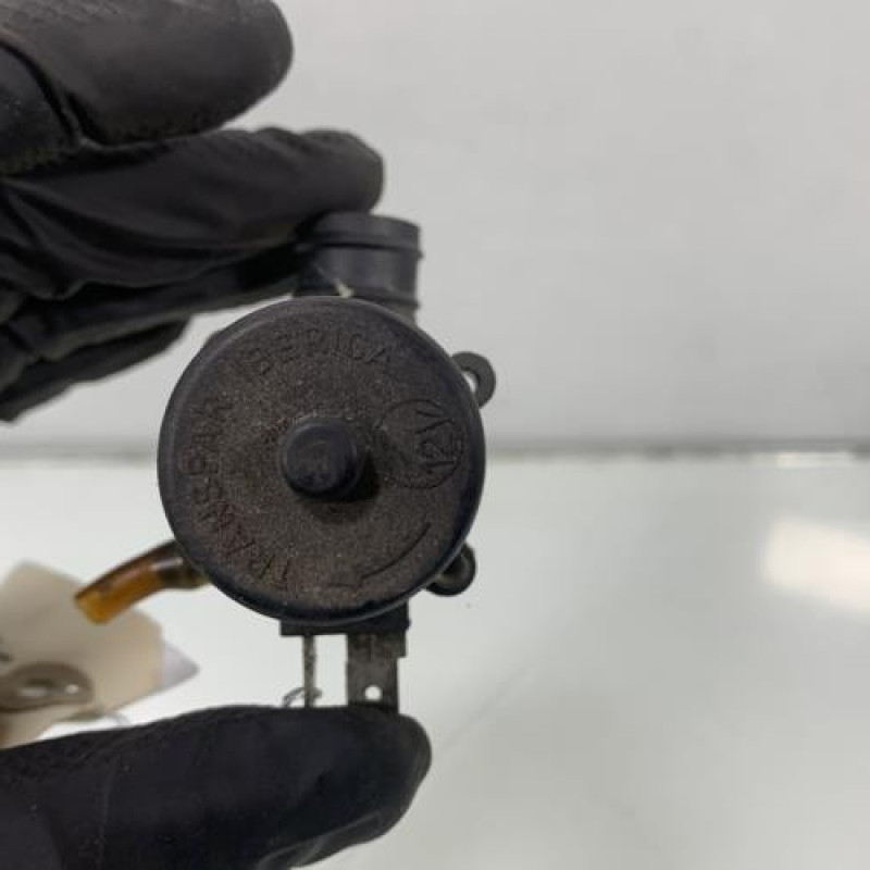 Pompe lave glace avant PEUGEOT 205 Photo n°3