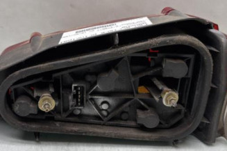 Feu arriere principal gauche (feux) PEUGEOT 106