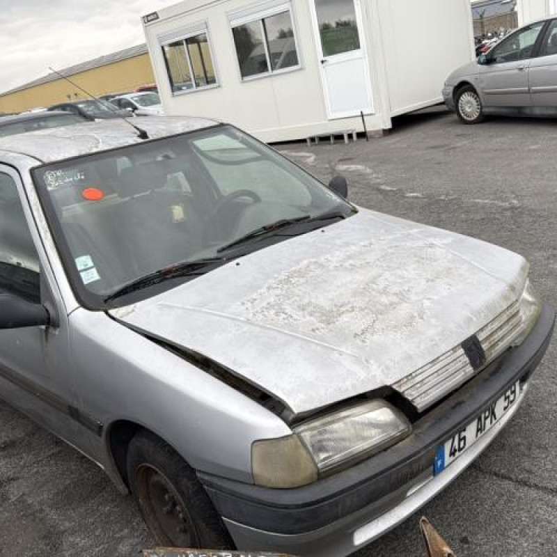 Feu arriere principal gauche (feux) PEUGEOT 106 Photo n°5