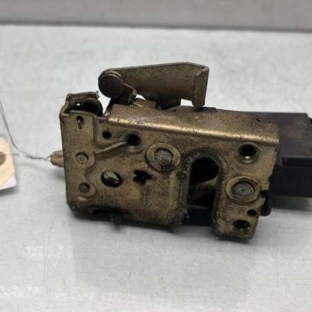 Serrure arriere droit PEUGEOT 106 Photo n°1