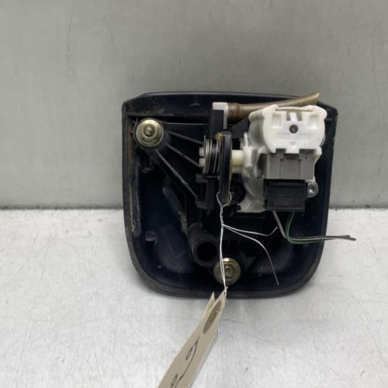 Bouton de coffre RENAULT CLIO 2 Photo n°2