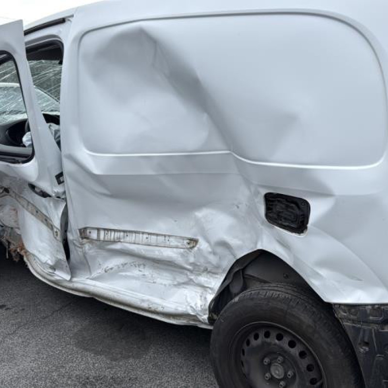 Calandre RENAULT KANGOO 2 Photo n°8