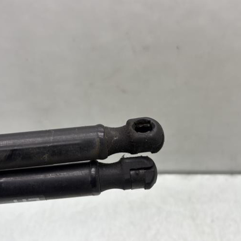 Verin de coffre HYUNDAI KONA Photo n°3