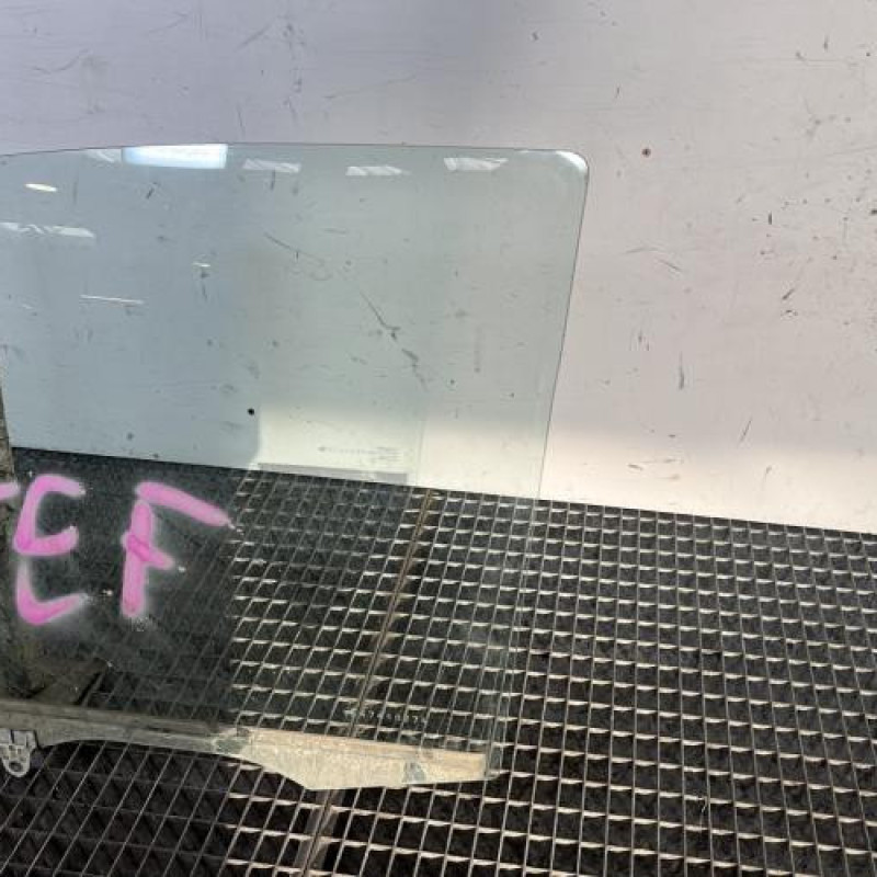 Vitre avant gauche RENAULT TWINGO 2 Photo n°3