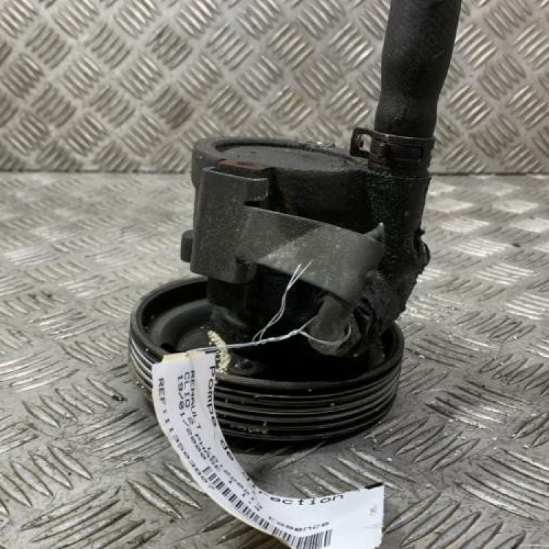 Pompe de direction RENAULT CLIO 2 Photo n°3