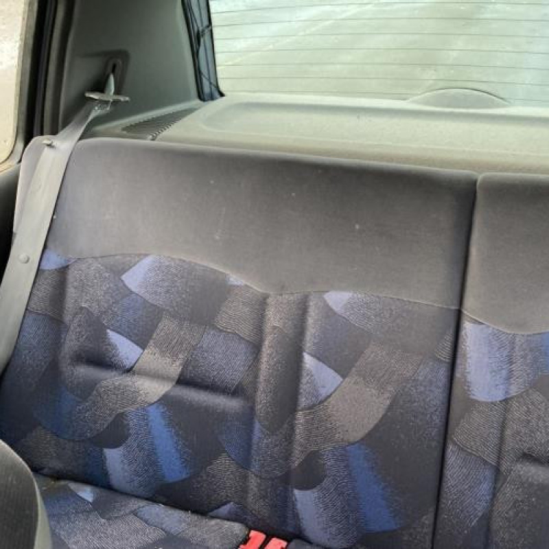 Pompe de direction RENAULT CLIO 2 Photo n°15