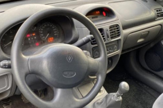 Pompe de direction RENAULT CLIO 2