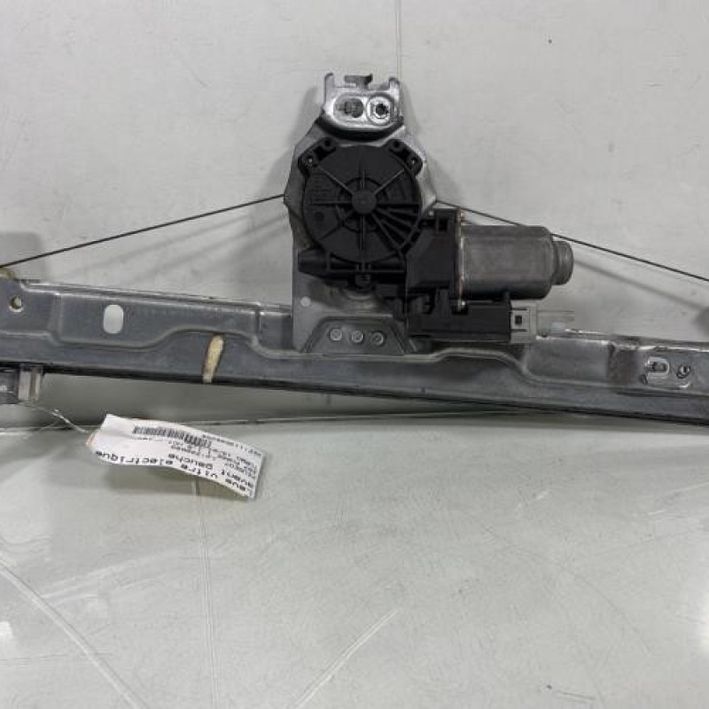 Leve vitre electrique avant gauche PEUGEOT 207 Photo n°1