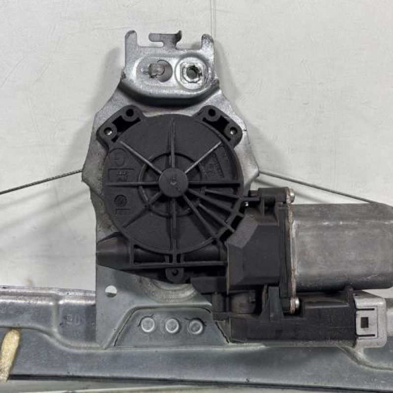 Leve vitre electrique avant gauche PEUGEOT 207 Photo n°3