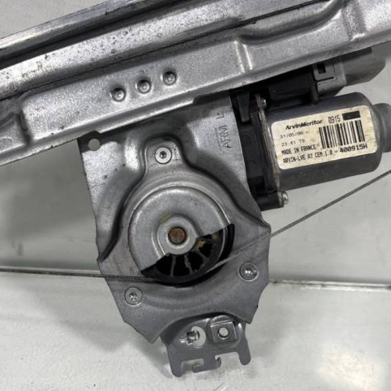 Leve vitre electrique avant gauche PEUGEOT 207 Photo n°8