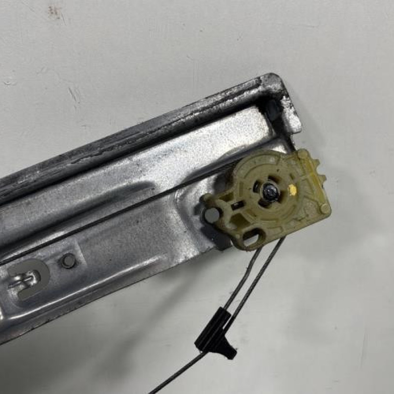 Leve vitre electrique avant gauche PEUGEOT 207 Photo n°10