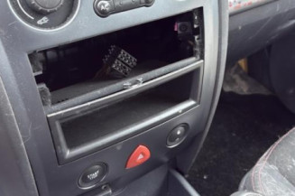 Fermeture de capot RENAULT MEGANE 2