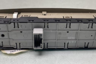 Interrupteur de leve vitre avant gauche RENAULT MEGANE 3