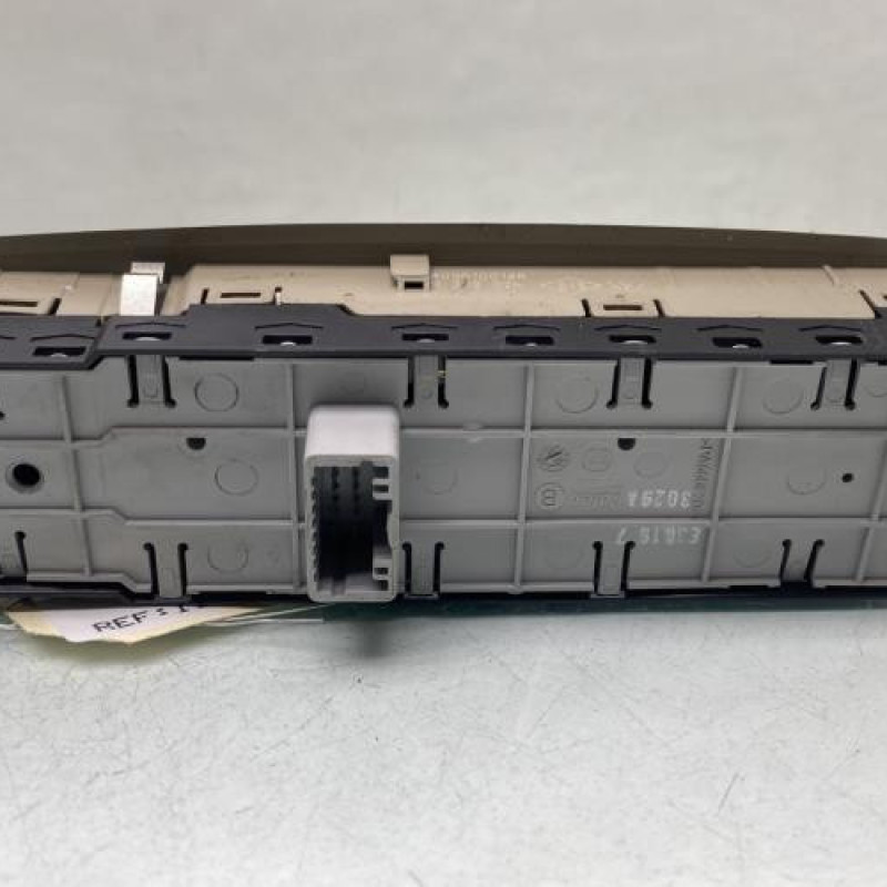 Interrupteur de leve vitre avant gauche RENAULT MEGANE 3 Photo n°2