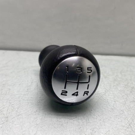 Pommeau de vitesses PEUGEOT 206+ Photo n°1