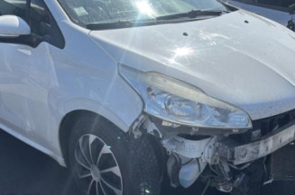 Aile avant gauche PEUGEOT 208 1