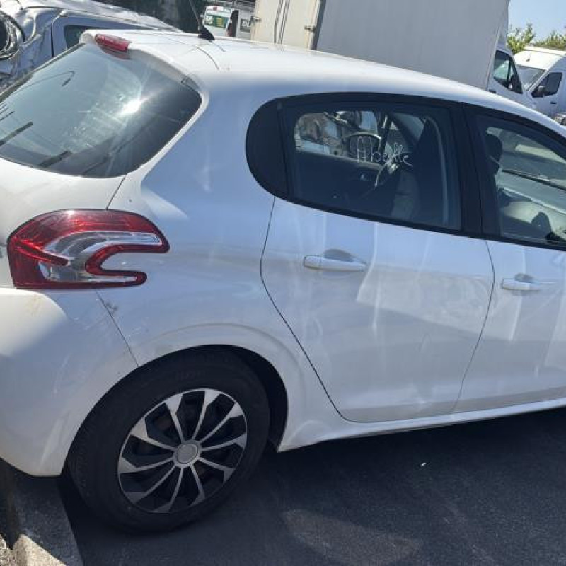 Autoradio d'origine PEUGEOT 208 1 Photo n°10