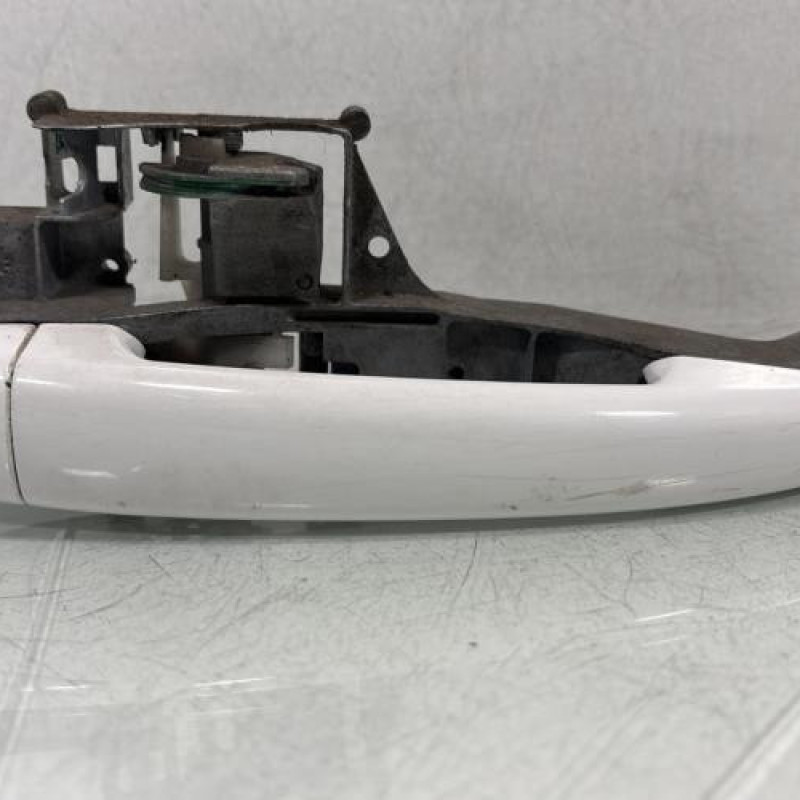 Poignee porte arriere droit PEUGEOT 308 1 Photo n°1