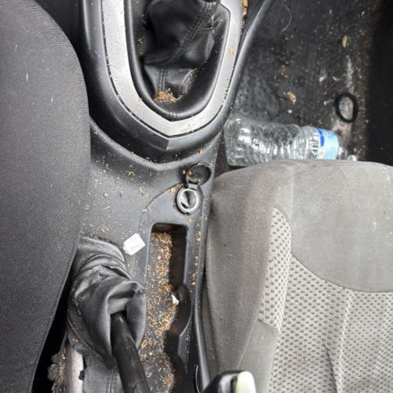 Poignee porte arriere droit PEUGEOT 308 1 Photo n°18