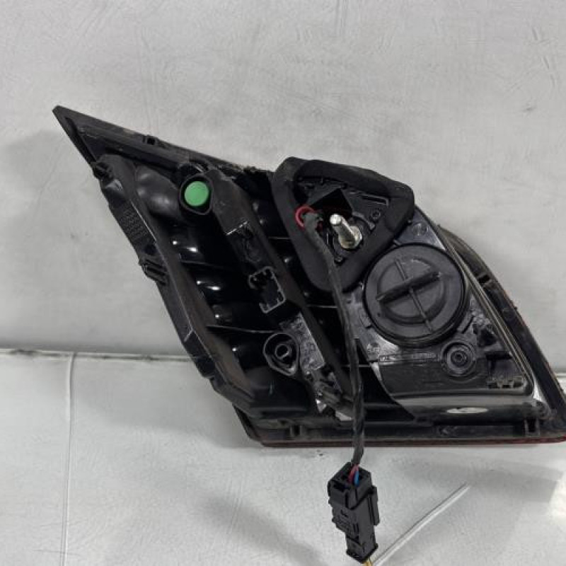 Feu arriere secondaire droit (feux) PEUGEOT 308 2 Photo n°2