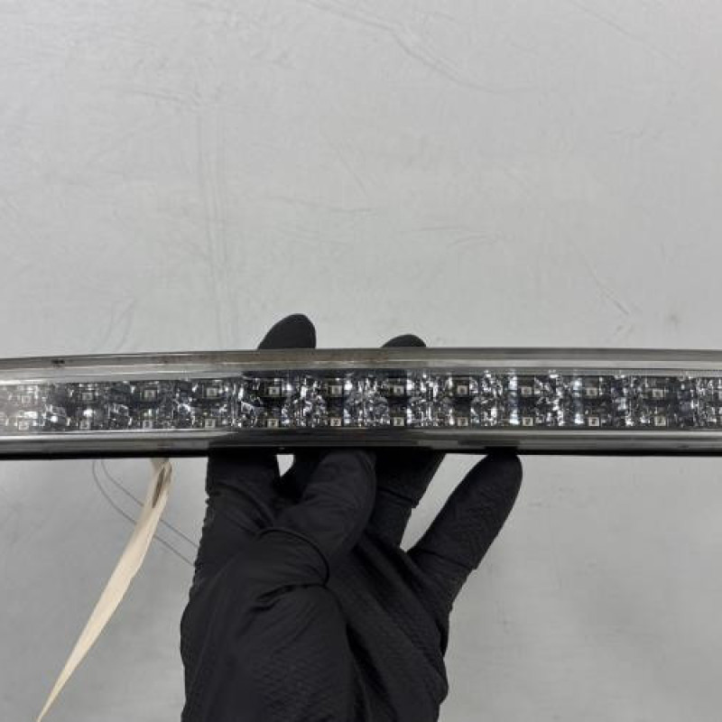 Feu arriere stop central PEUGEOT 308 2 Photo n°2