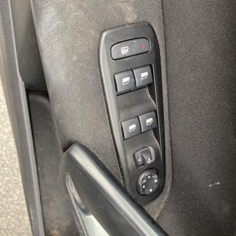 Moteur essuie glace avant PEUGEOT 308 2 Photo n°17