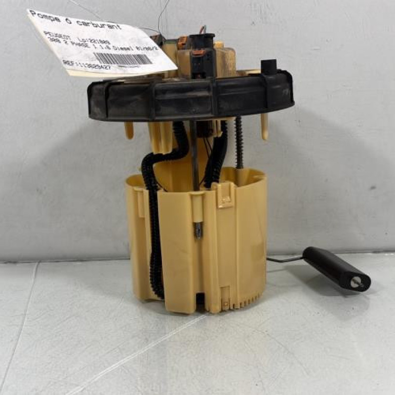 Pompe à carburant PEUGEOT 308 2 Photo n°1