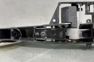 Poignee porte arriere droit PEUGEOT 5008 1