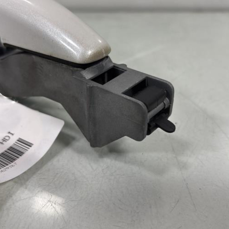 Poignee porte arriere droit PEUGEOT 5008 1 Photo n°4