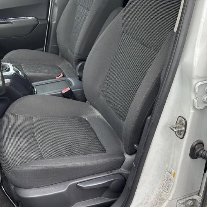 Poignee porte arriere droit PEUGEOT 5008 1 Photo n°20