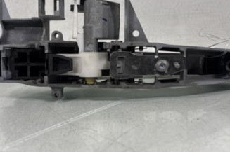 Poignee porte arriere gauche PEUGEOT 5008 1