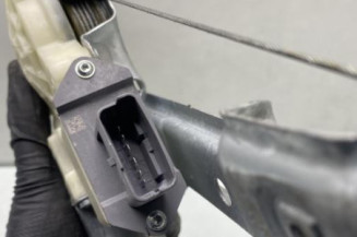 Leve vitre electrique avant droit PEUGEOT 5008 1