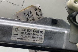 Leve vitre electrique avant droit PEUGEOT 5008 1