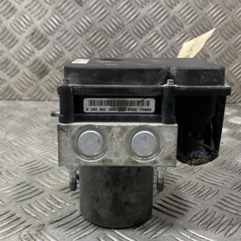 Bloc ABS (freins anti-blocage) PEUGEOT 5008 1 Photo n°3