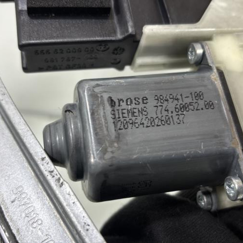 Leve vitre electrique avant gauche CITROEN C4 1 Photo n°5