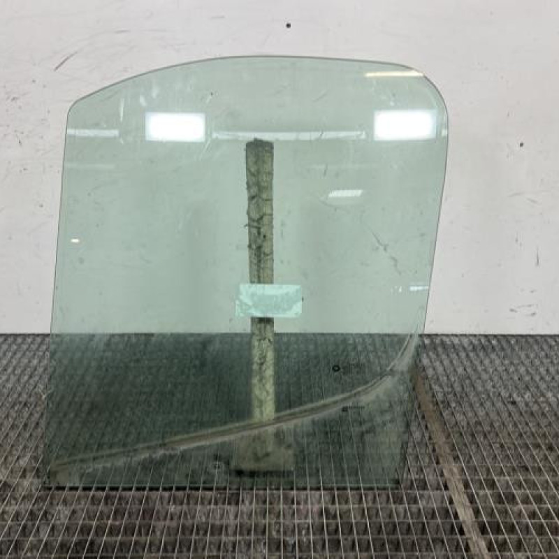 Vitre avant gauche RENAULT TRAFIC 2 Photo n°1