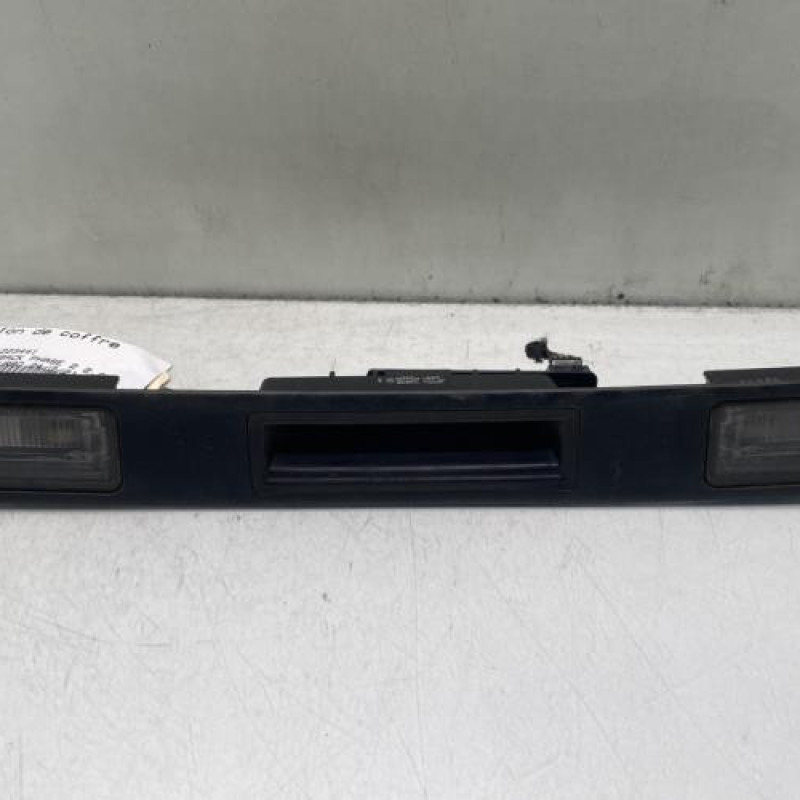 Bouton de coffre AUDI A3 2 Photo n°1