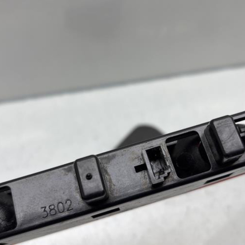 Feu arriere stop central CITROEN XSARA PICASSO Photo n°2