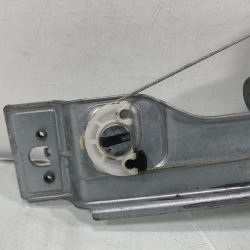 Leve vitre electrique arriere gauche PEUGEOT 207 Photo n°3