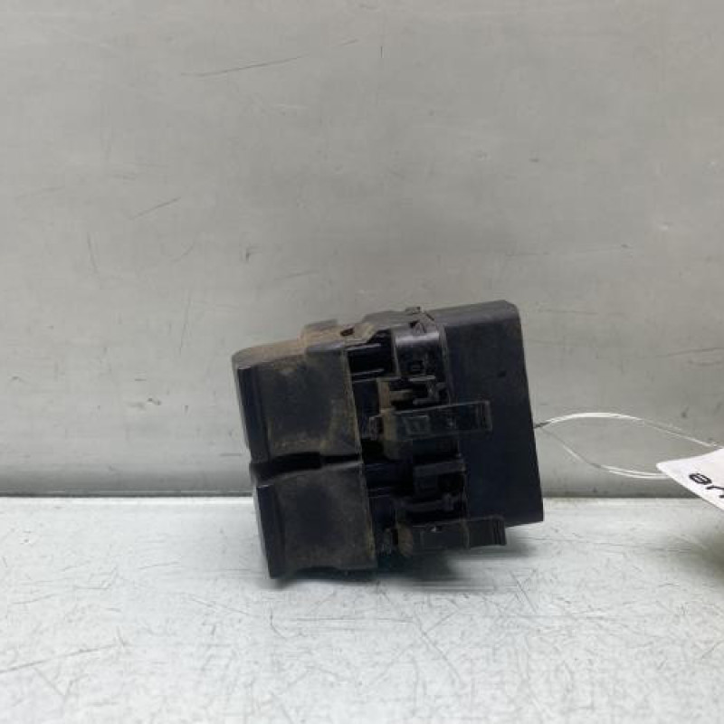 Interrupteur de leve vitre avant gauche RENAULT KANGOO 2 Photo n°2