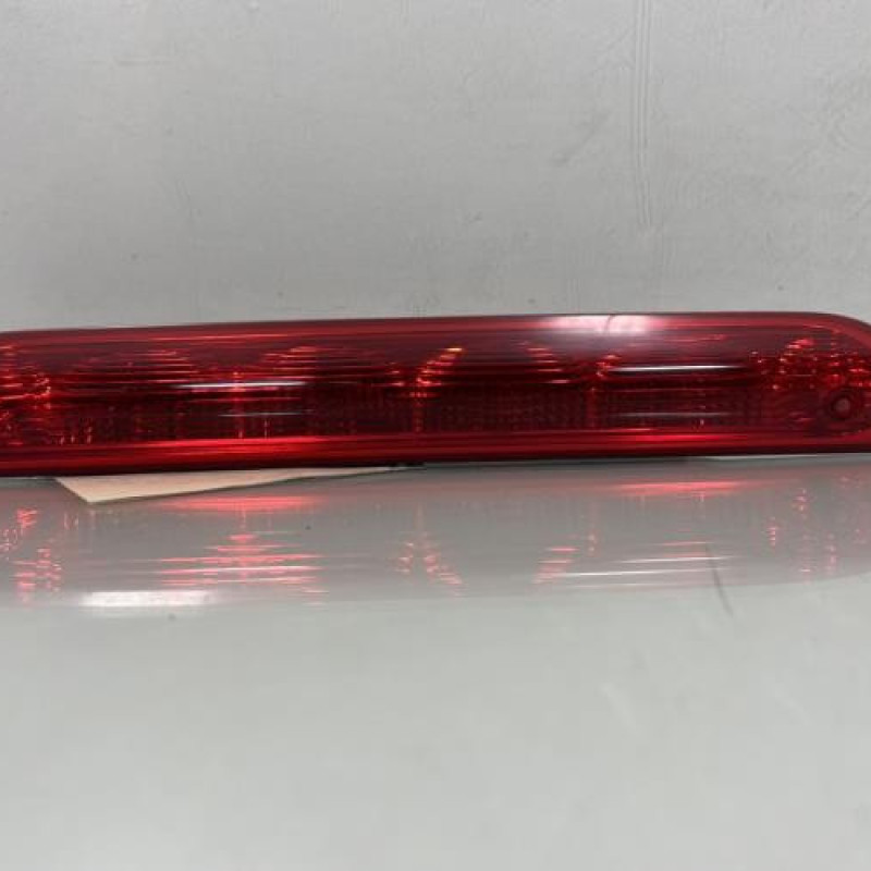 Feu arriere stop central PEUGEOT 308 1 Photo n°1