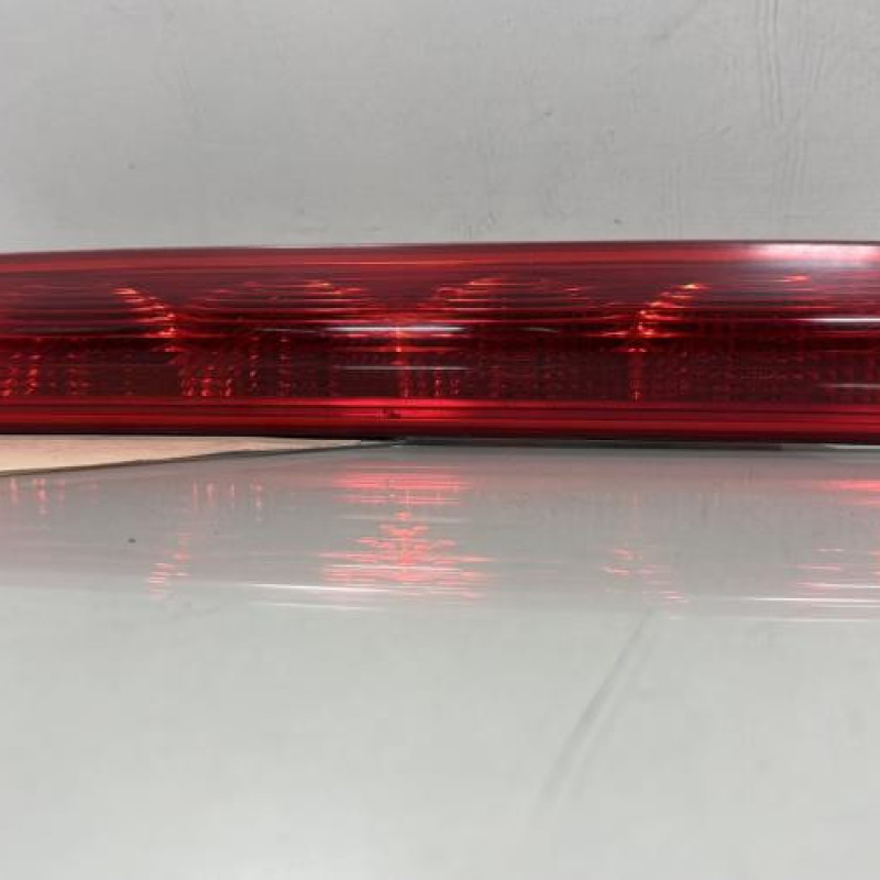 Feu arriere stop central PEUGEOT 308 1 Photo n°2