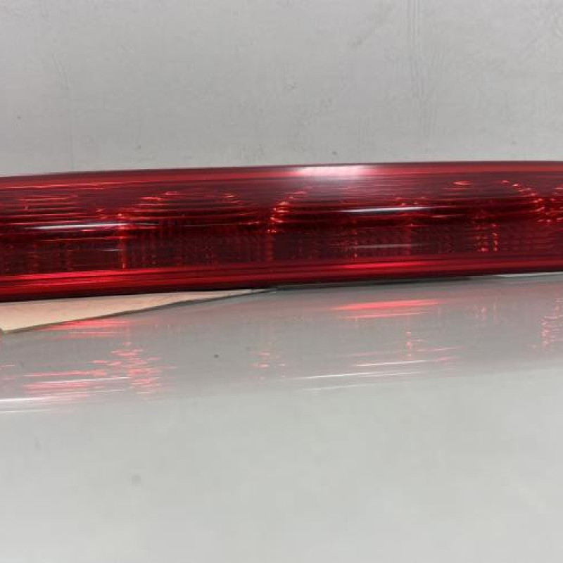 Feu arriere stop central PEUGEOT 308 1 Photo n°3