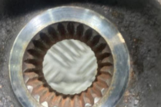 Pivot de moyeu avant gauche PEUGEOT 308 1