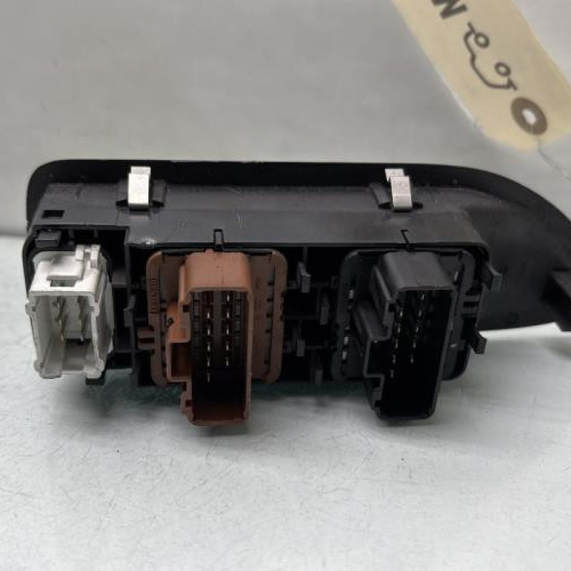 Interrupteur de leve vitre avant gauche RENAULT LAGUNA 2 Photo n°2